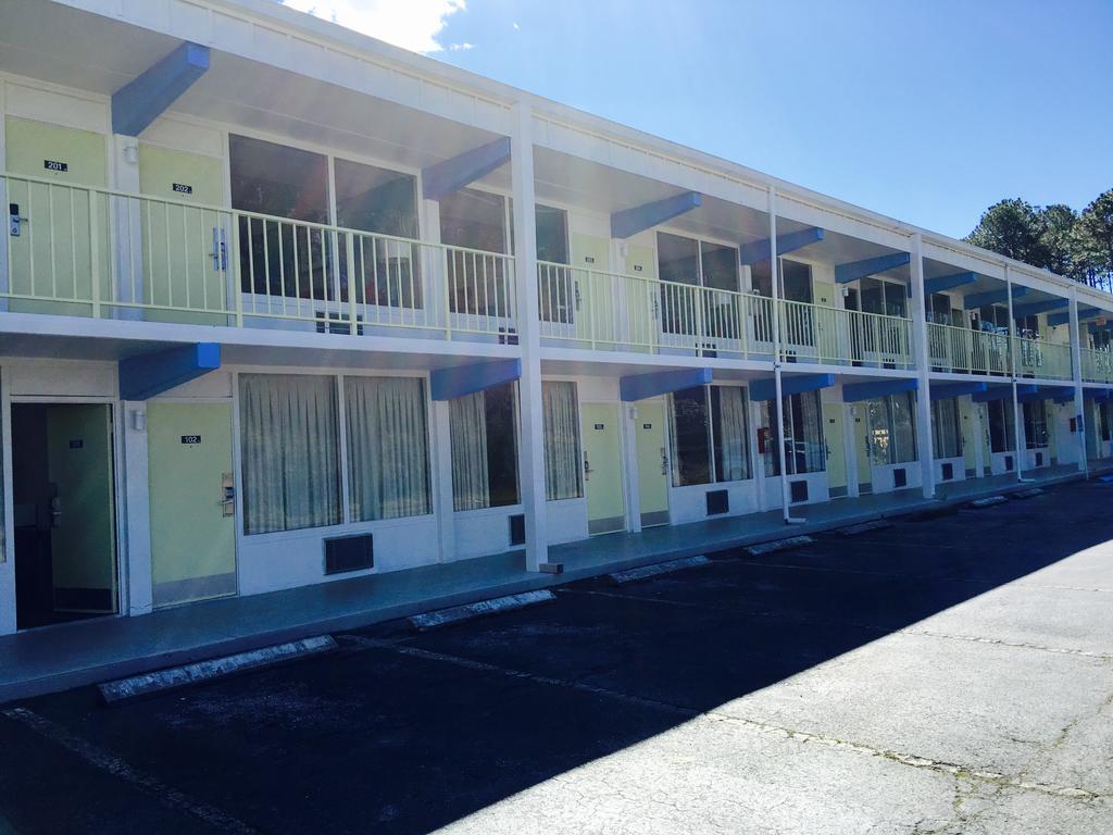 Super 8 By Wyndham Kingsland I-95 Naval Base Area Hotel Exterior photo